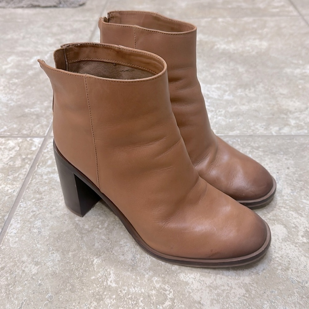 Antonio Melani boots
